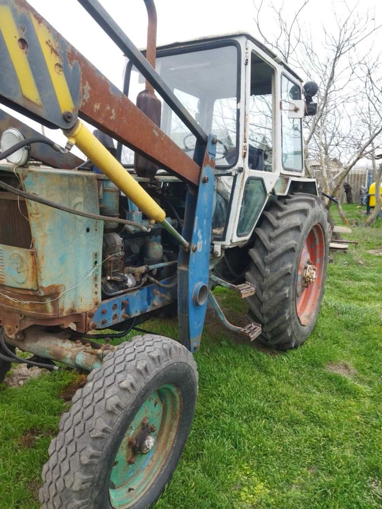Продам трактор юмз