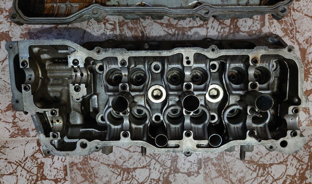 ГБЦ Lexus RX300 (1) права (задня)