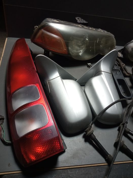 Honda HRV 1.6 alternator  lusterko prawe  pompka paliwa