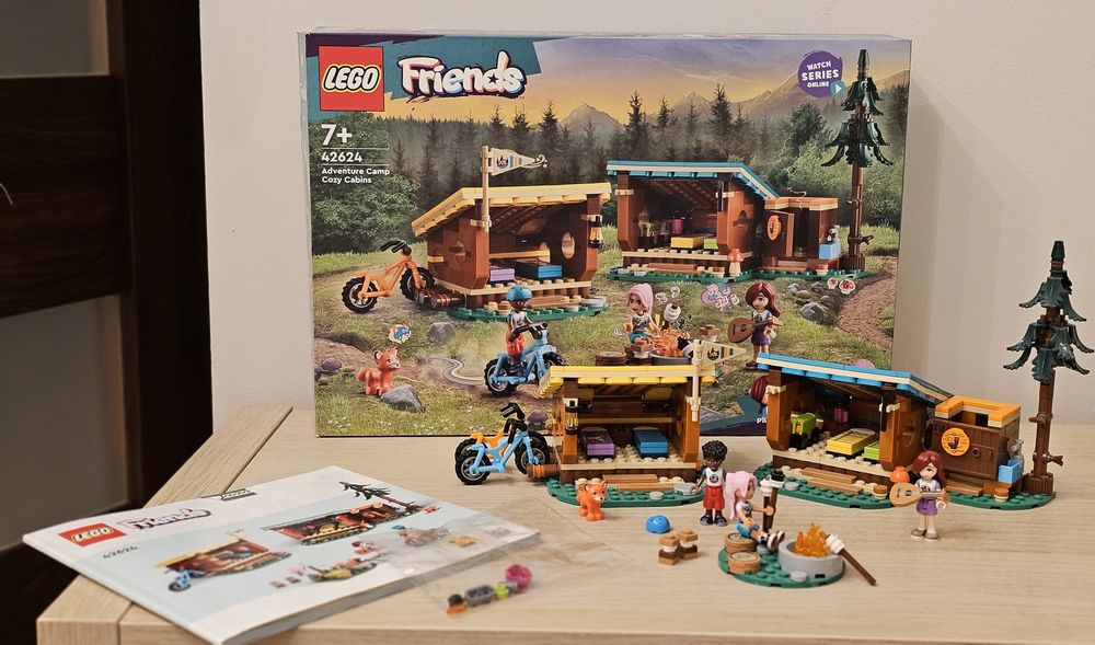 Lego 42624 przytulne domki na letnim obozie