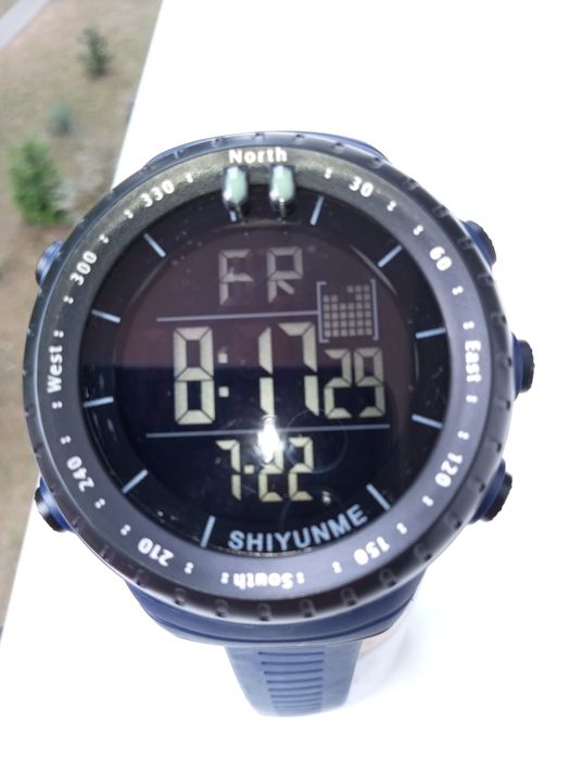 Zegarek męski elektroniczny