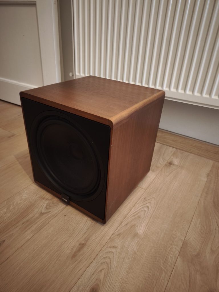 Canton subwoofer Plus C