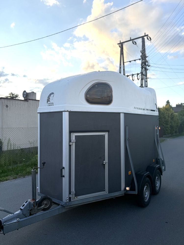 Przyczepa do przewozu koni konna Cheval Liberte Aluminiowa podłoga