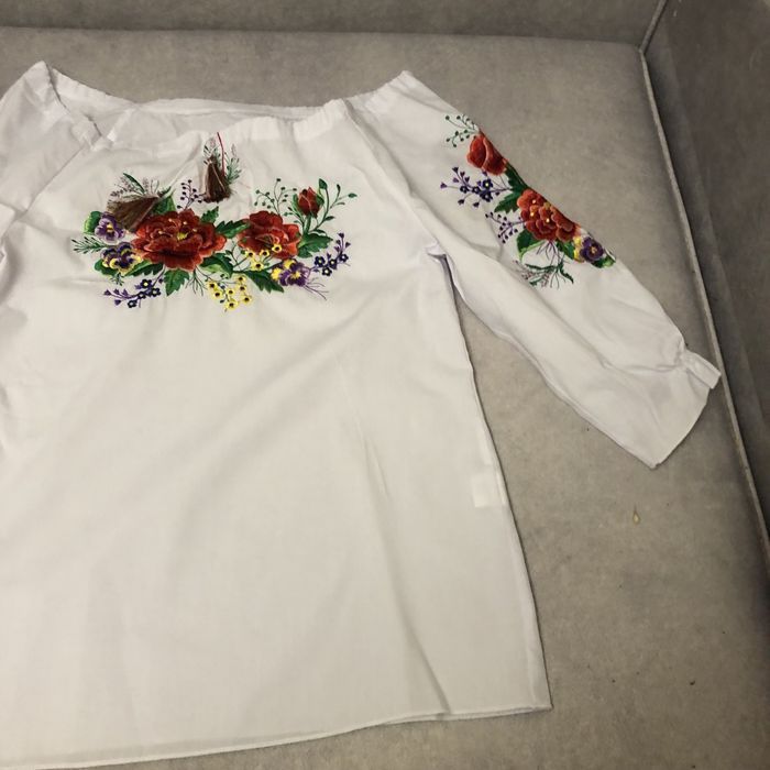 Дитячі вишиванки для дівчинки і хлопчика