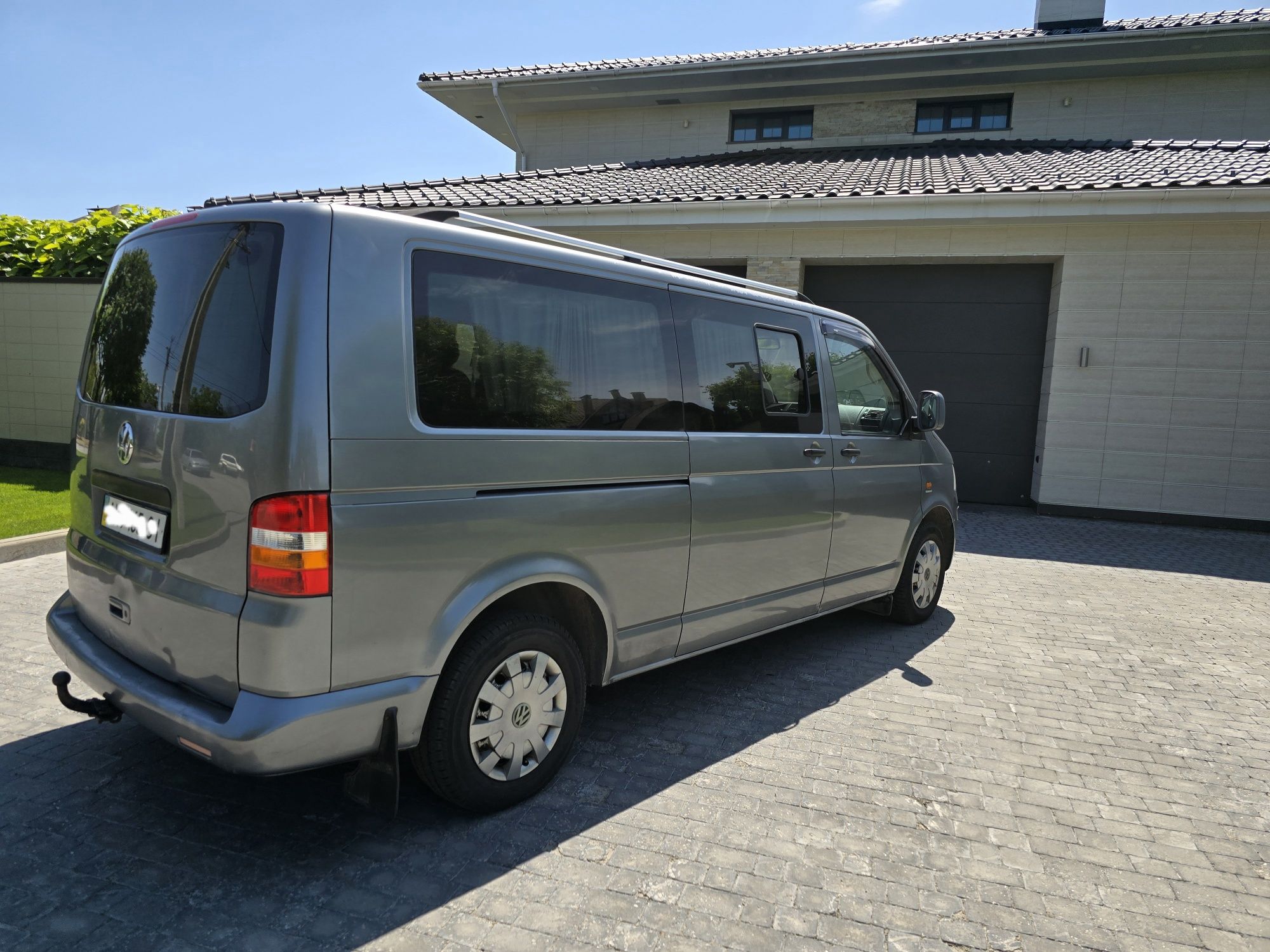 Продам Volkswagen Caravelle 9 мест