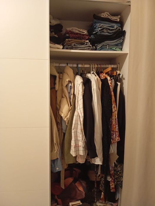 Roupeiro em estado de conservação