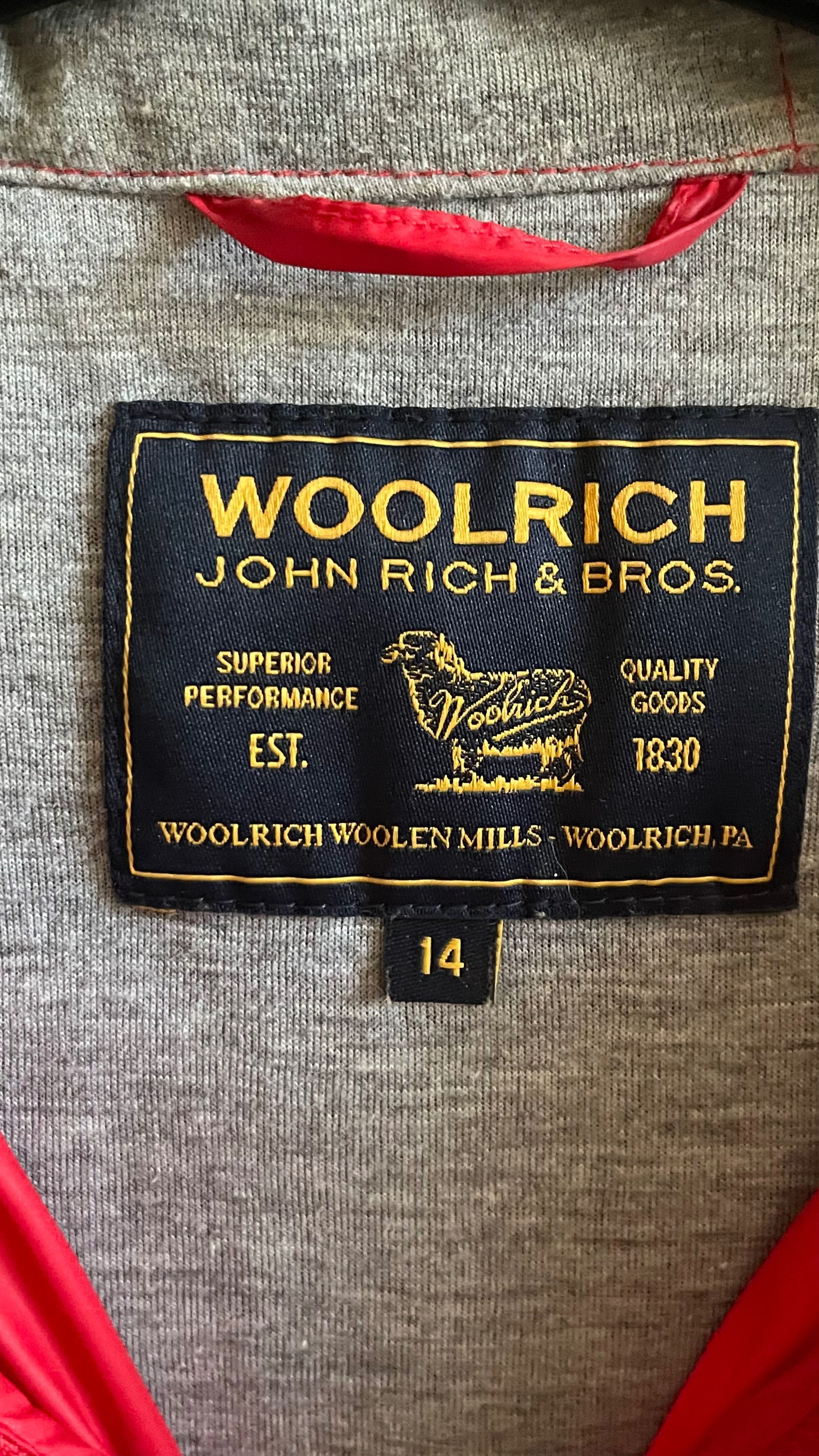 Красная ветровка Woolrich 14, без изъянов