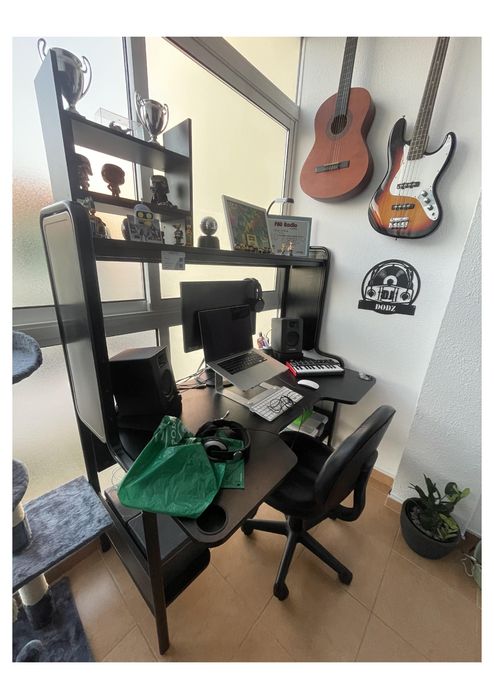 Secretária IKEA FREDDE