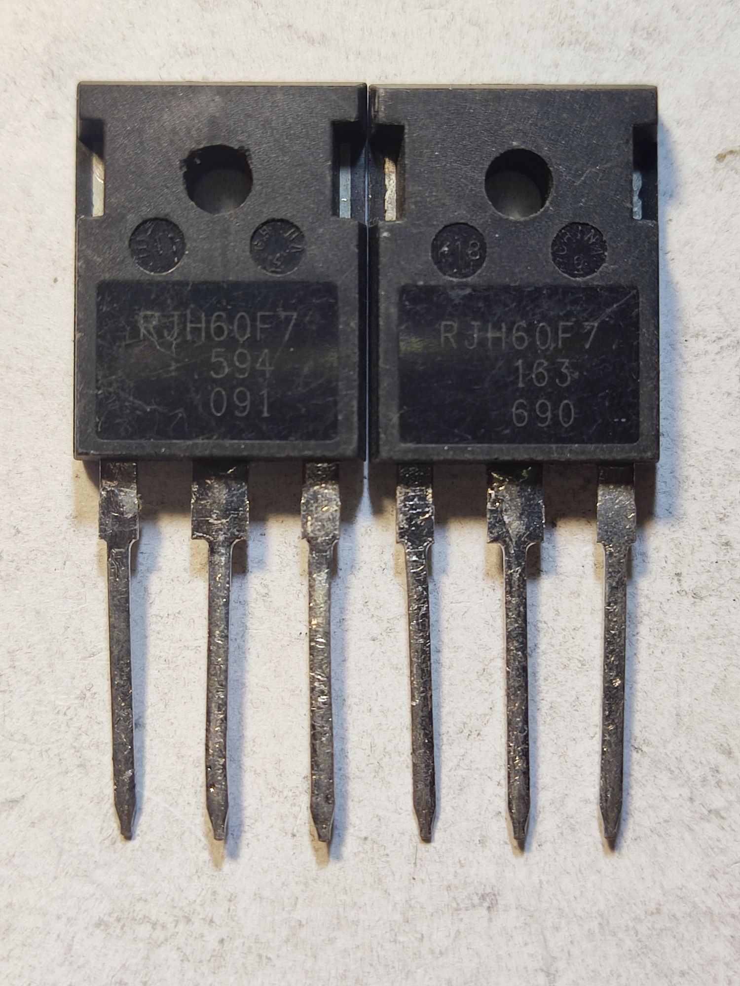 Оригінальні MOSFET та IGBT транзистори.