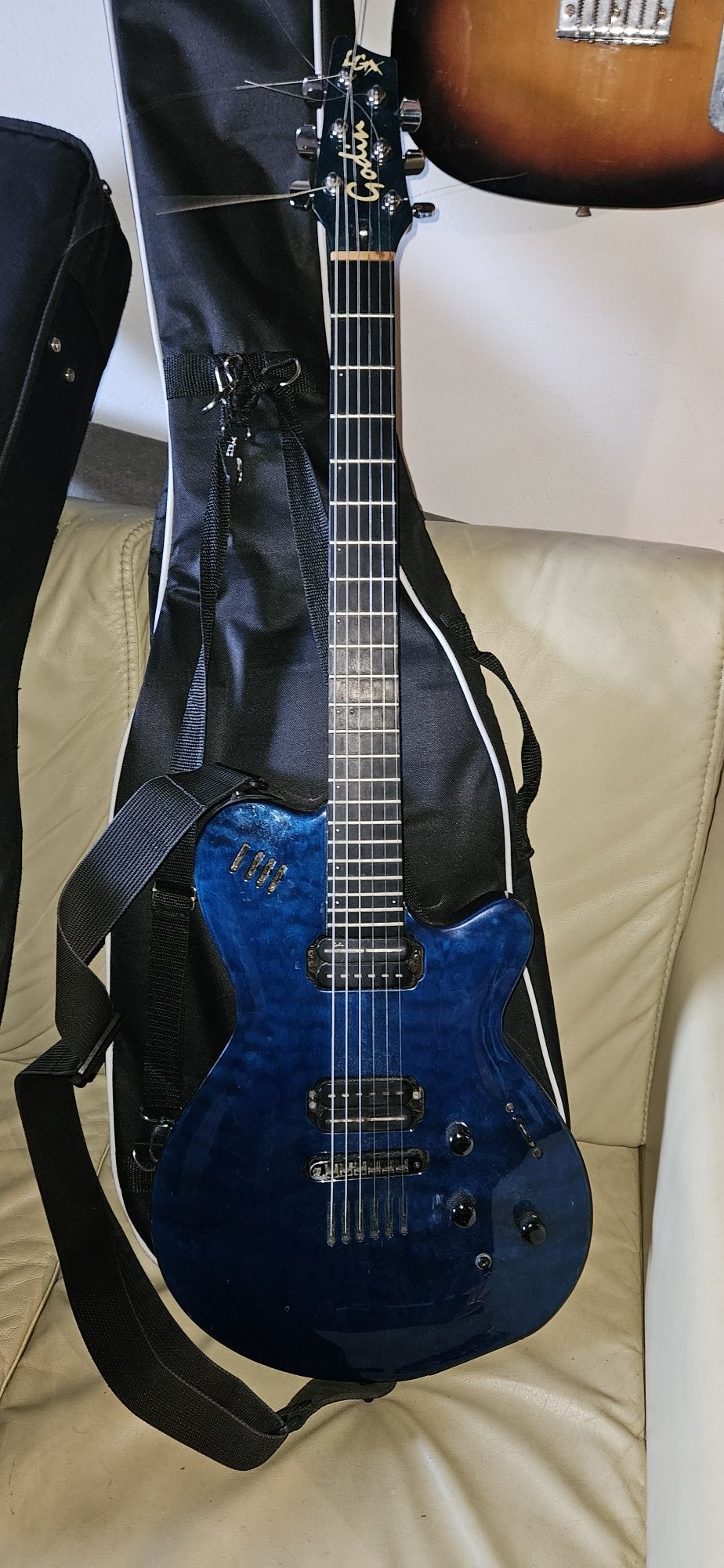 Godin lgx gitara hybrydowa