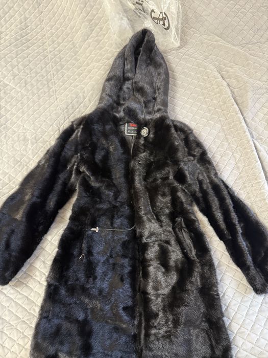 Продам норкову шубу