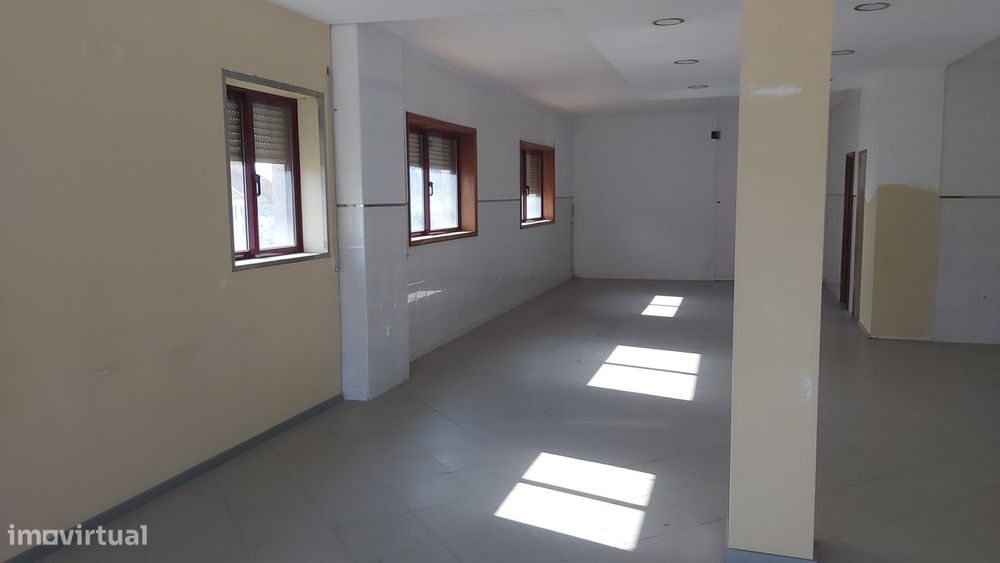 Excelente loja para arrendamento ,Rua Vasco da Gama ,Baguim do Monte