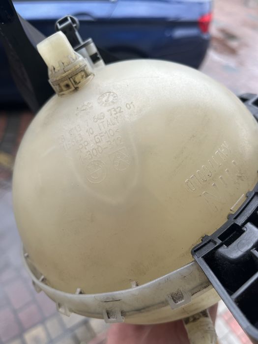 Розширювальний бачок bmw f10,f11 з датчиком (бачек,бмв, расширительный