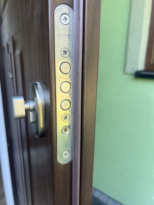 Drzwi zewnetrzne , wejsciowe z zamkiem Gerda