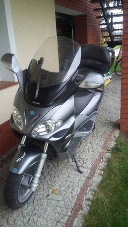 Sprzedam skuter Piaggio X9 500 Evolution z 2005 roku!