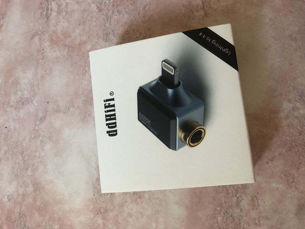 TC44A, портативный USB ЦАП с адаптером на 4,4 мм.