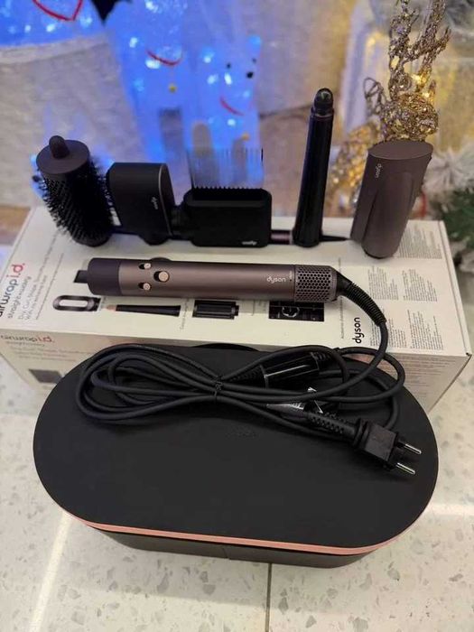 Новий стайлер Dyson Airwrap у колярі Jasper Plum