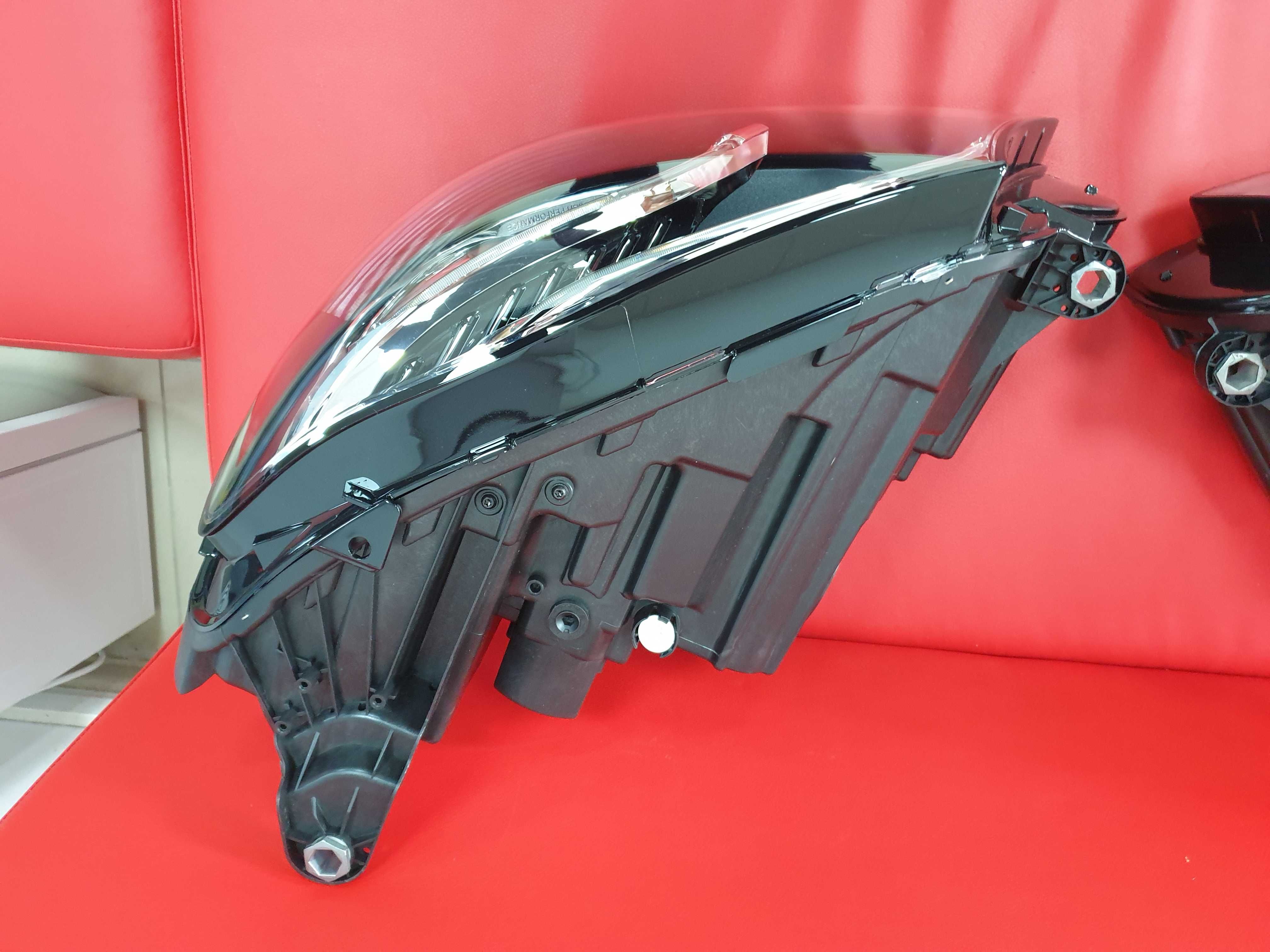 Фары с блоками Mercedes E-Class W213 LED A2139066501  A2139066601