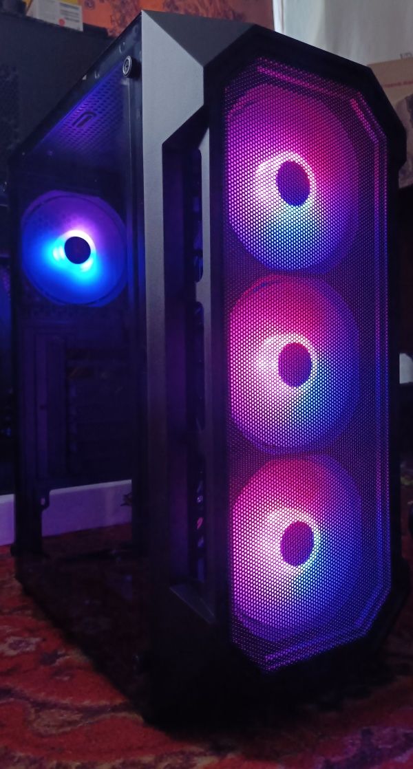 Корпус Gamdias Aura GC1 с 4 RGB вертушками