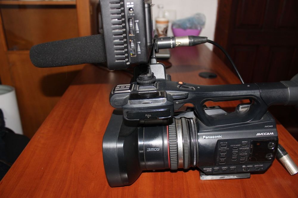 Цифрова відеокамера