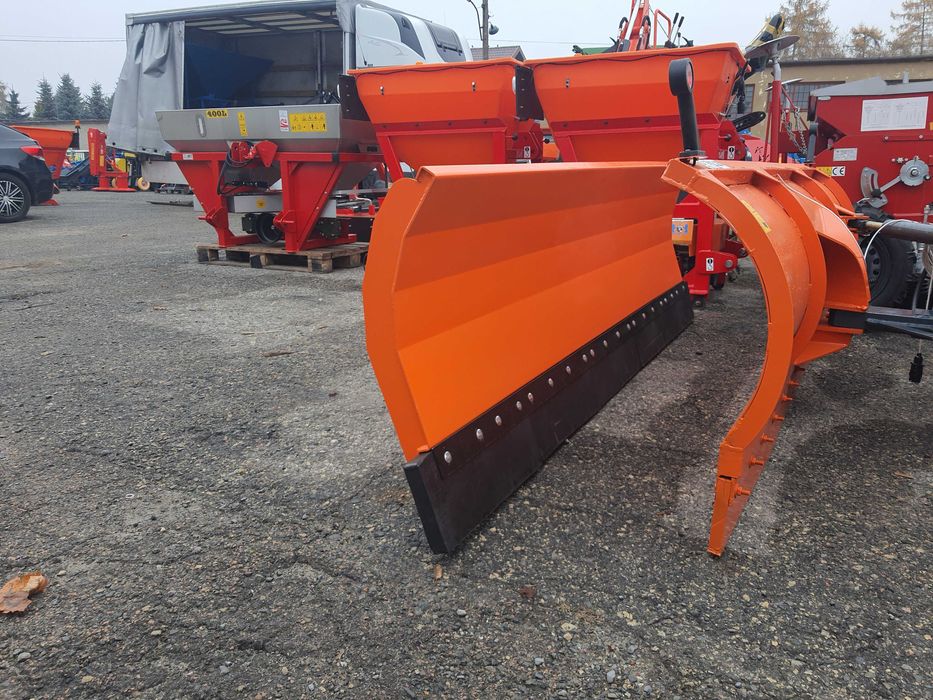 Pług do śniegu hydrauliczne sterowanie  2,5m