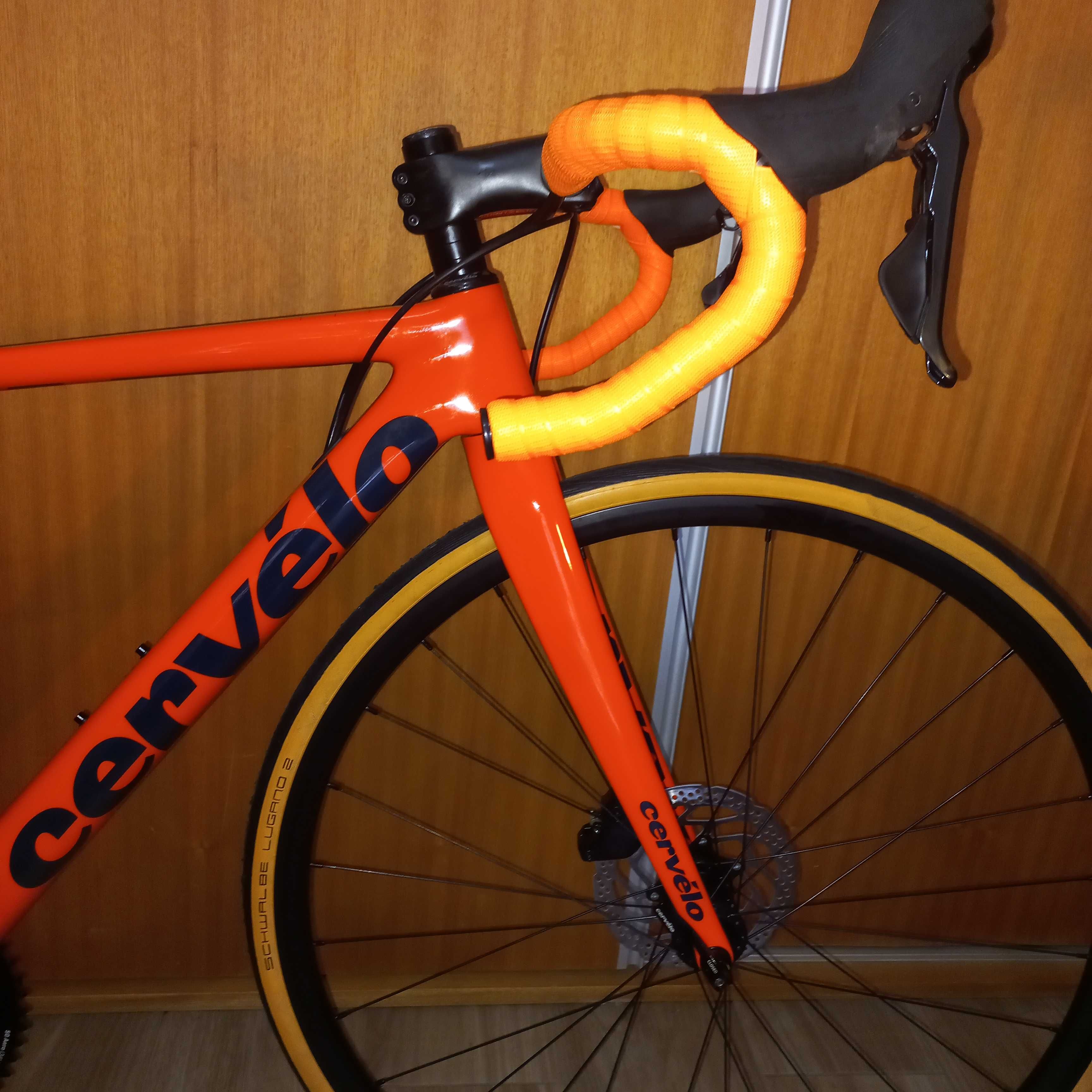 Bicicleta Nova de Estrada_Cervélo_ LINDA! (tamanho48cm)