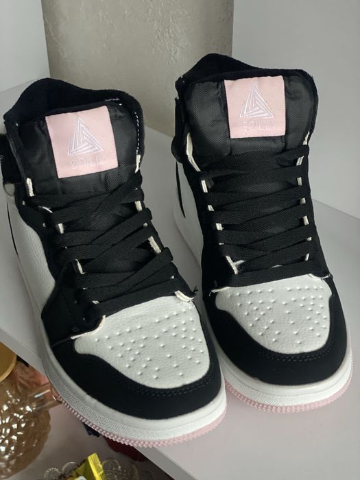 Зимові кросівки, хайтопи на густому хутрі