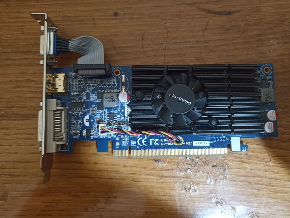 Продам новую видеокарту Gigabyte