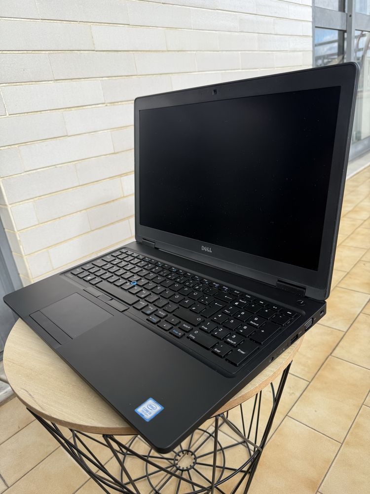 Dell 5580 Core i5 7th generation 8 GB Ram 256 SSD