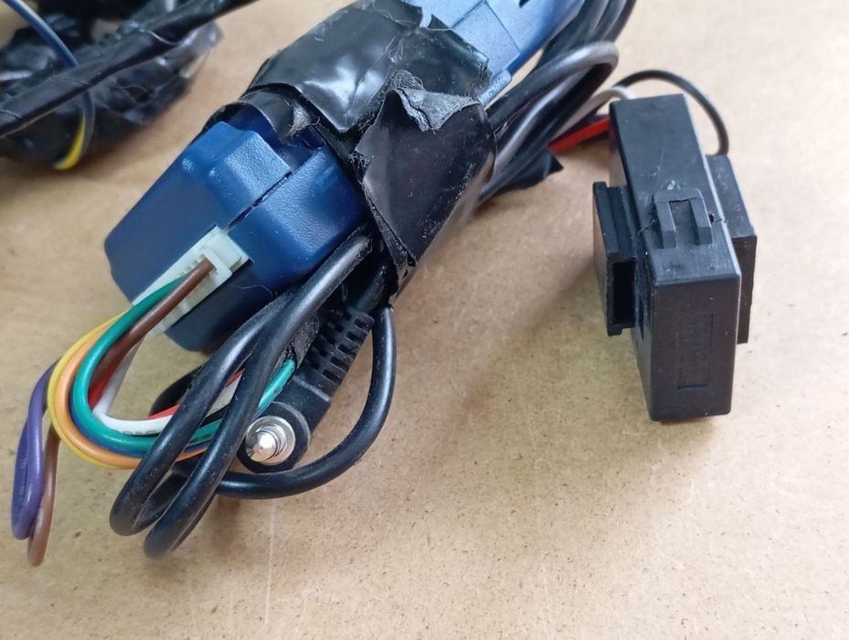 Продам магнитолу JVC KW-AV60BT