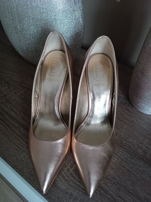 Buty czółenka obcas nowe Baldowski różowe złoto 36