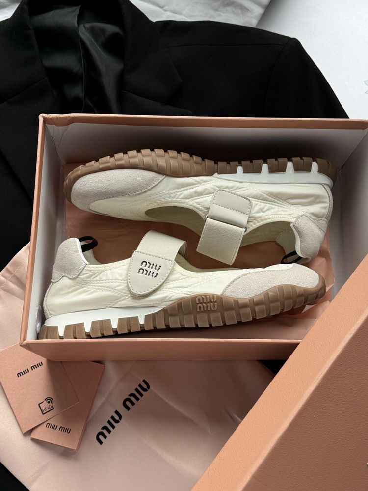 Трендові балетки Miu Miu ballet flats