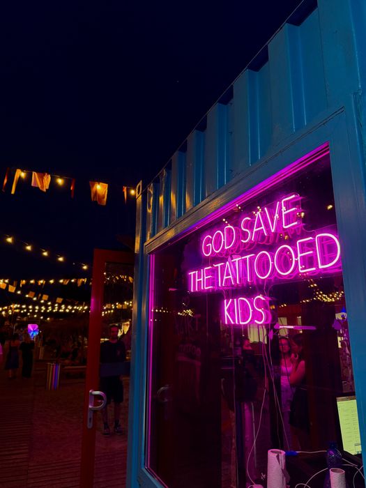 Neon, personalizowany ledon, oświetlenie neonowe, ceny od 190 zł