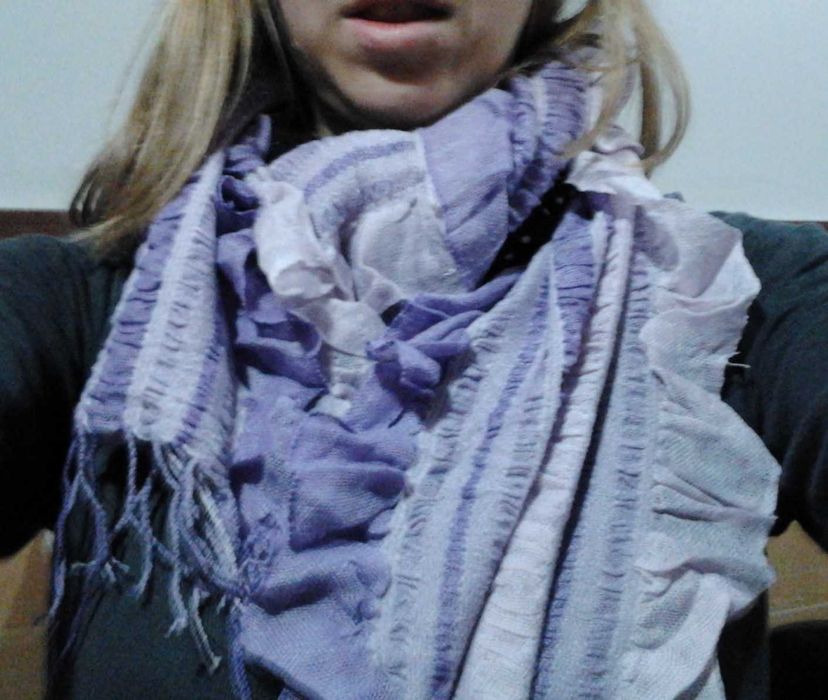 Echarpe lilás              *