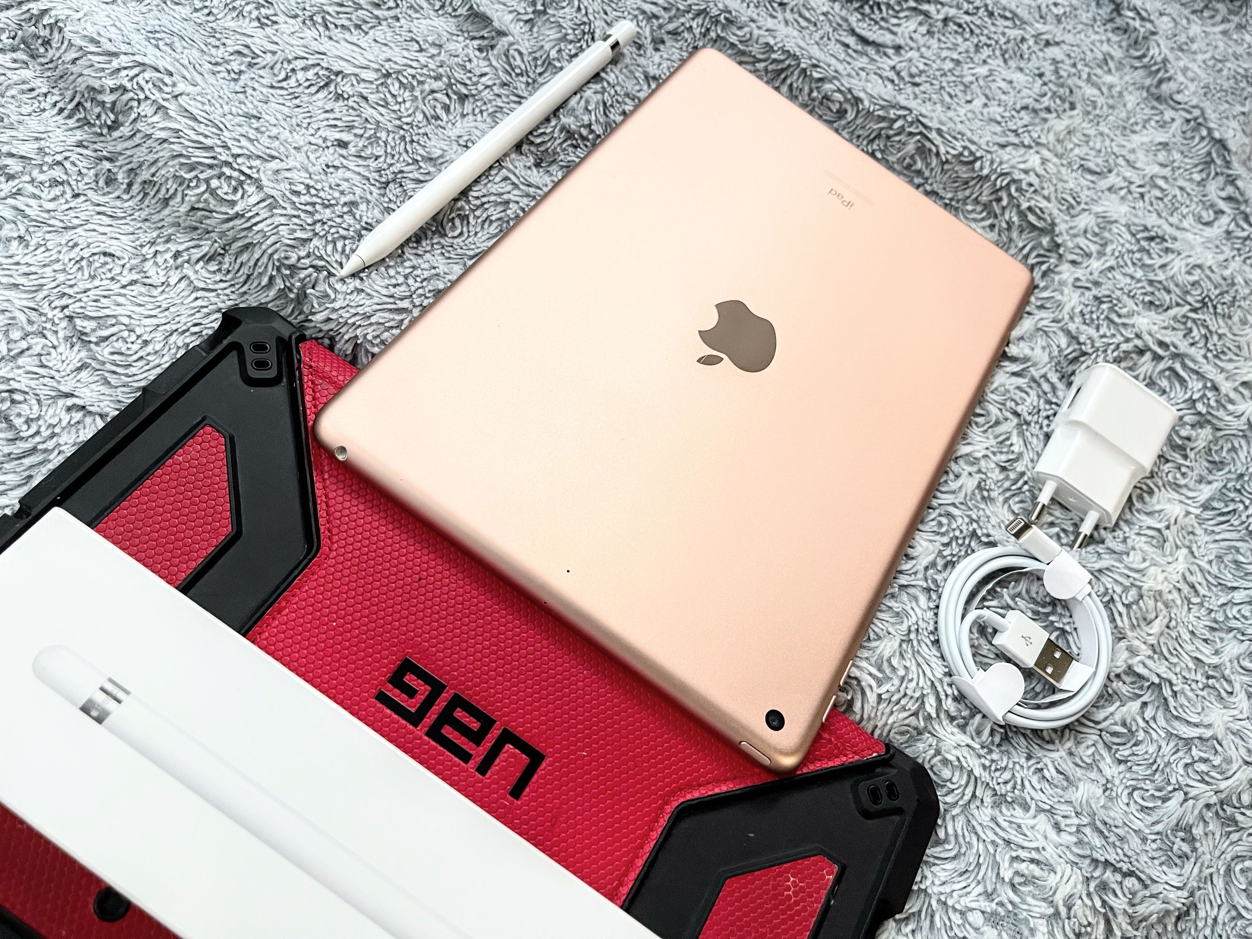 IPad 7 (32 gb) wi-fi + чехол UAG! А2197