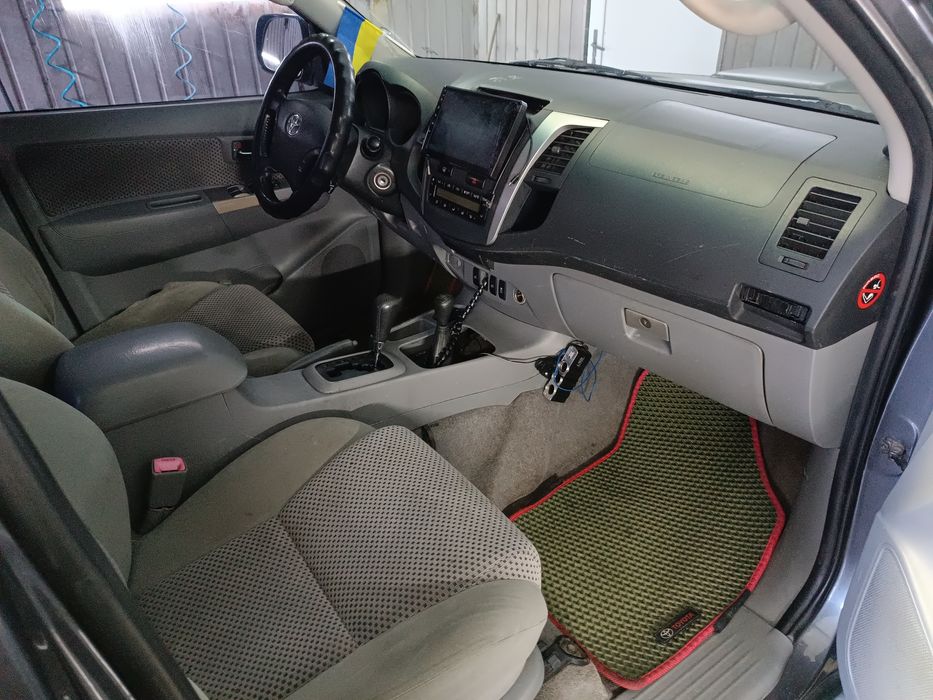 Продам Toyota Hilux