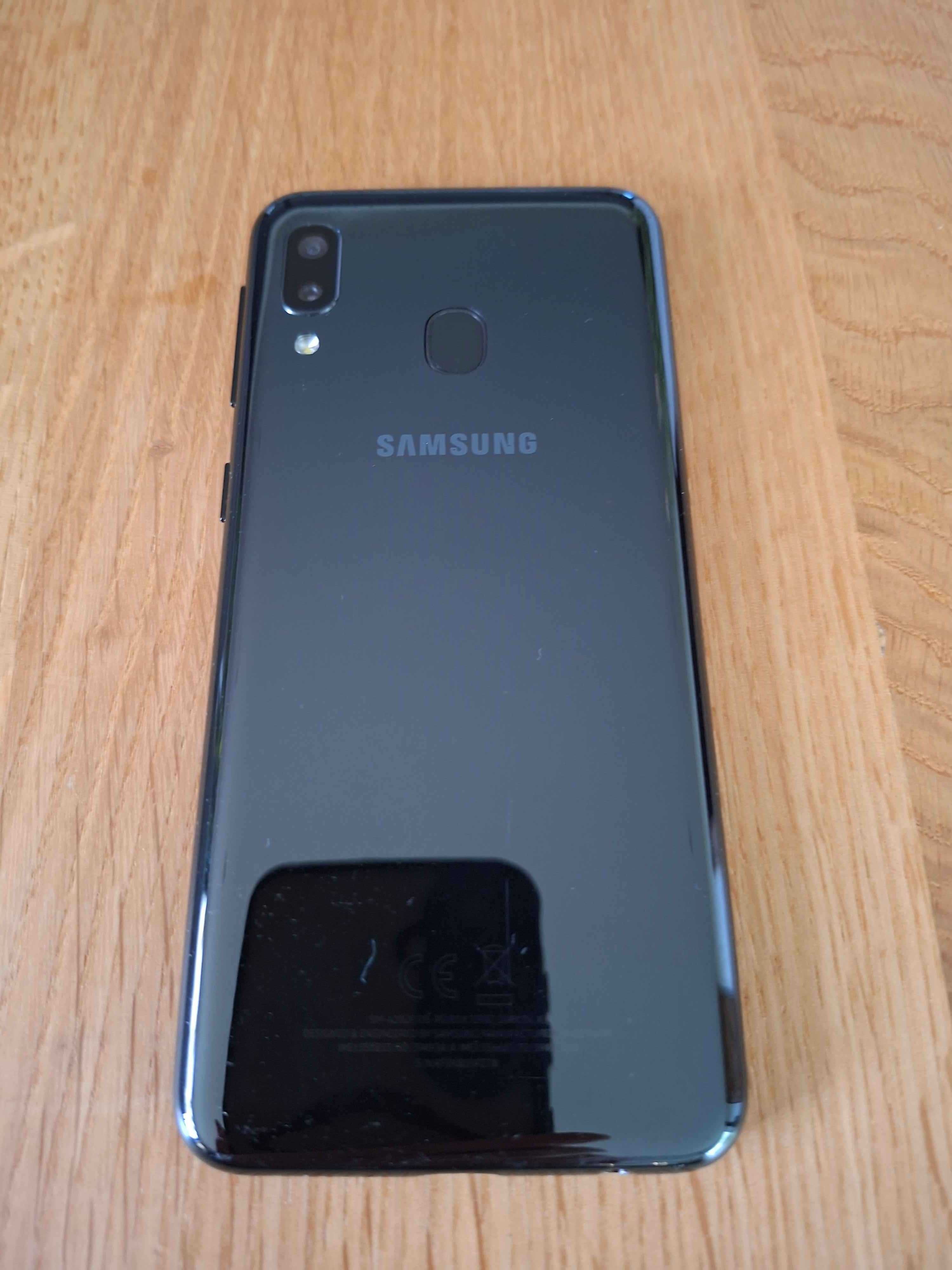 Telefon Samsung Galaxy A20e (czarny)