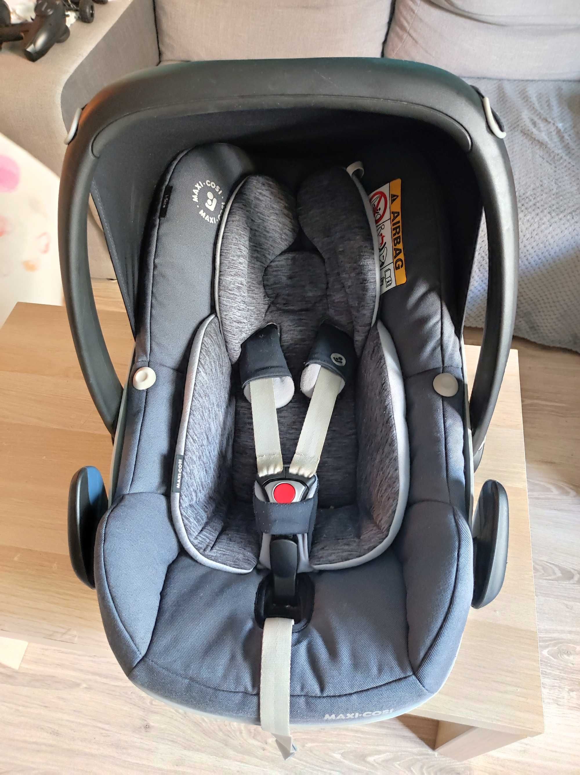 Fotelik samochodowy Maxi Cosi Pebble Pro I-size + baza FamilyFIX 3