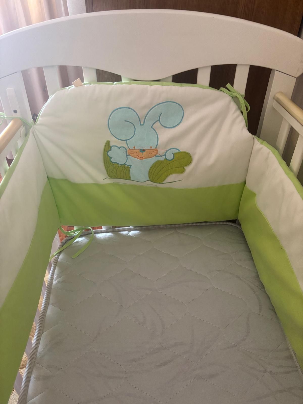 Cama de bebé- Trama- oferta de todos os adereços