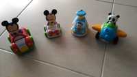 Mickey, panda, Donald e bonecos variados