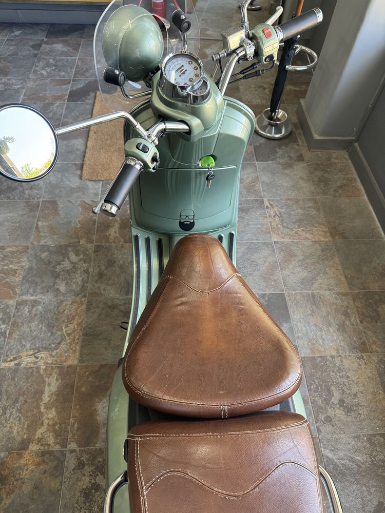 Vespa 125 lx verde