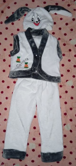 Карнавальний костюм зайчика