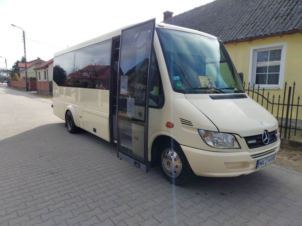 Wynajem busów bus, autokarow, autokar, oraz 9 osobowy- przewóz osób