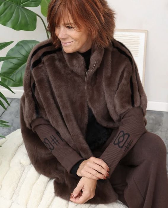 Шубка стильна автоледі