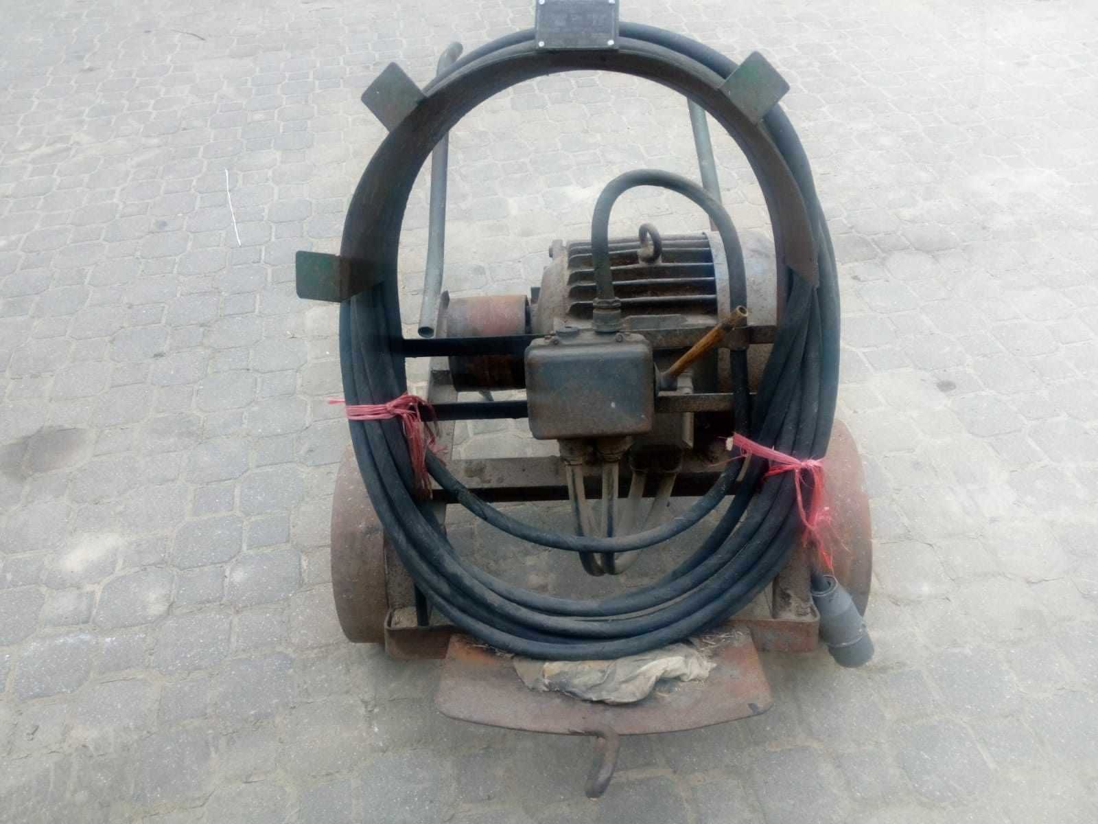 Silnik 7,5 kW - fabryczne podwozie + 15 metrowy kabel !!!