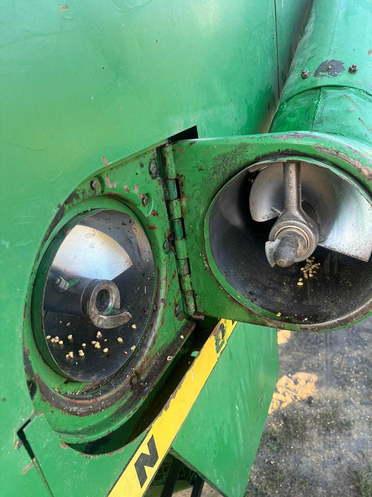 комбайн John Deere 955