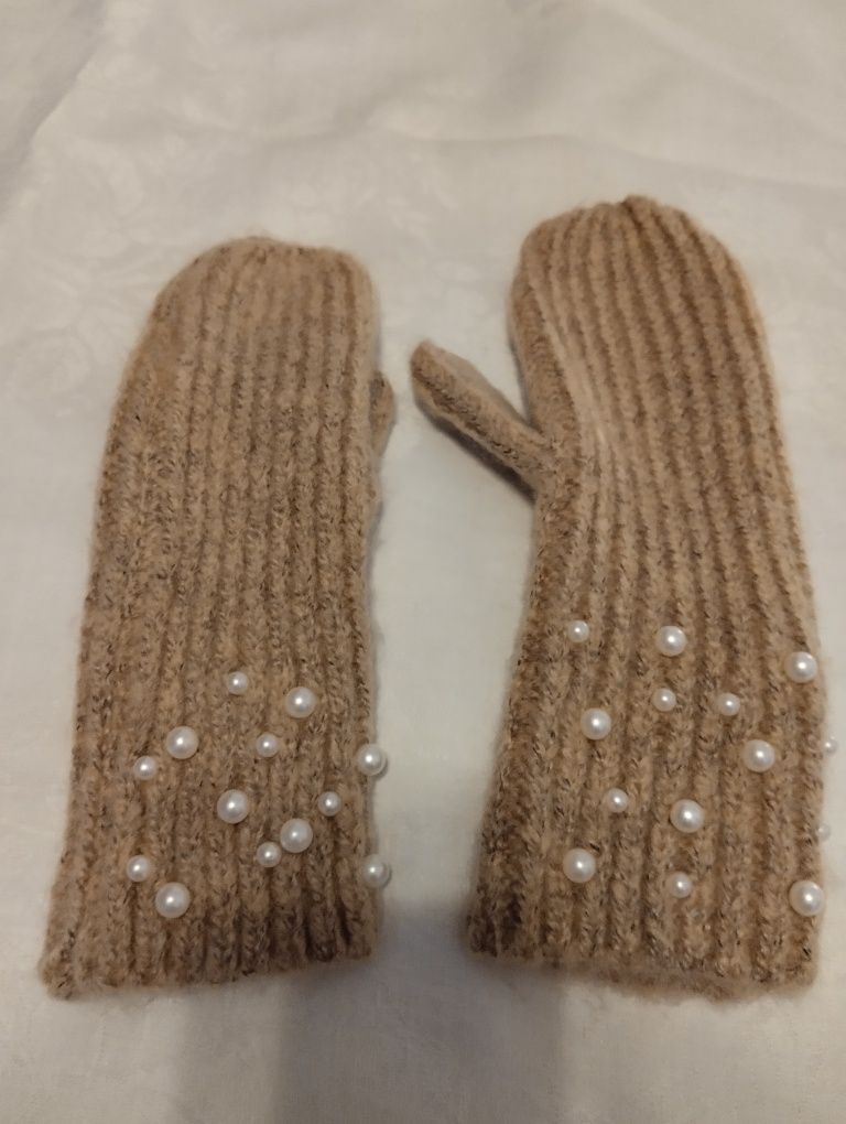 Продам перчатки женские разные