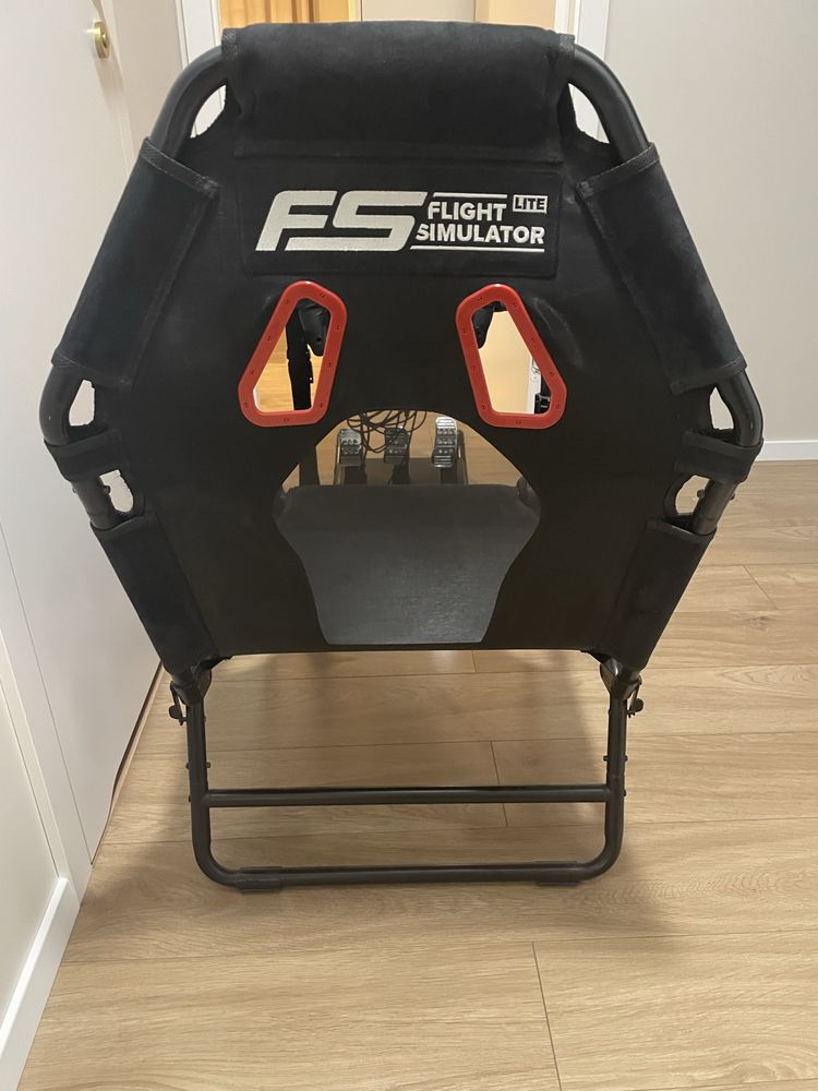 Kierownica Thrustmaster TX + fotel Next Level Racing FS Lite