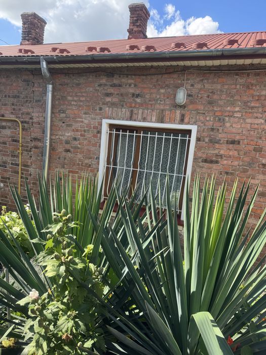 Продам 2/3 будинка в м. Сокаль