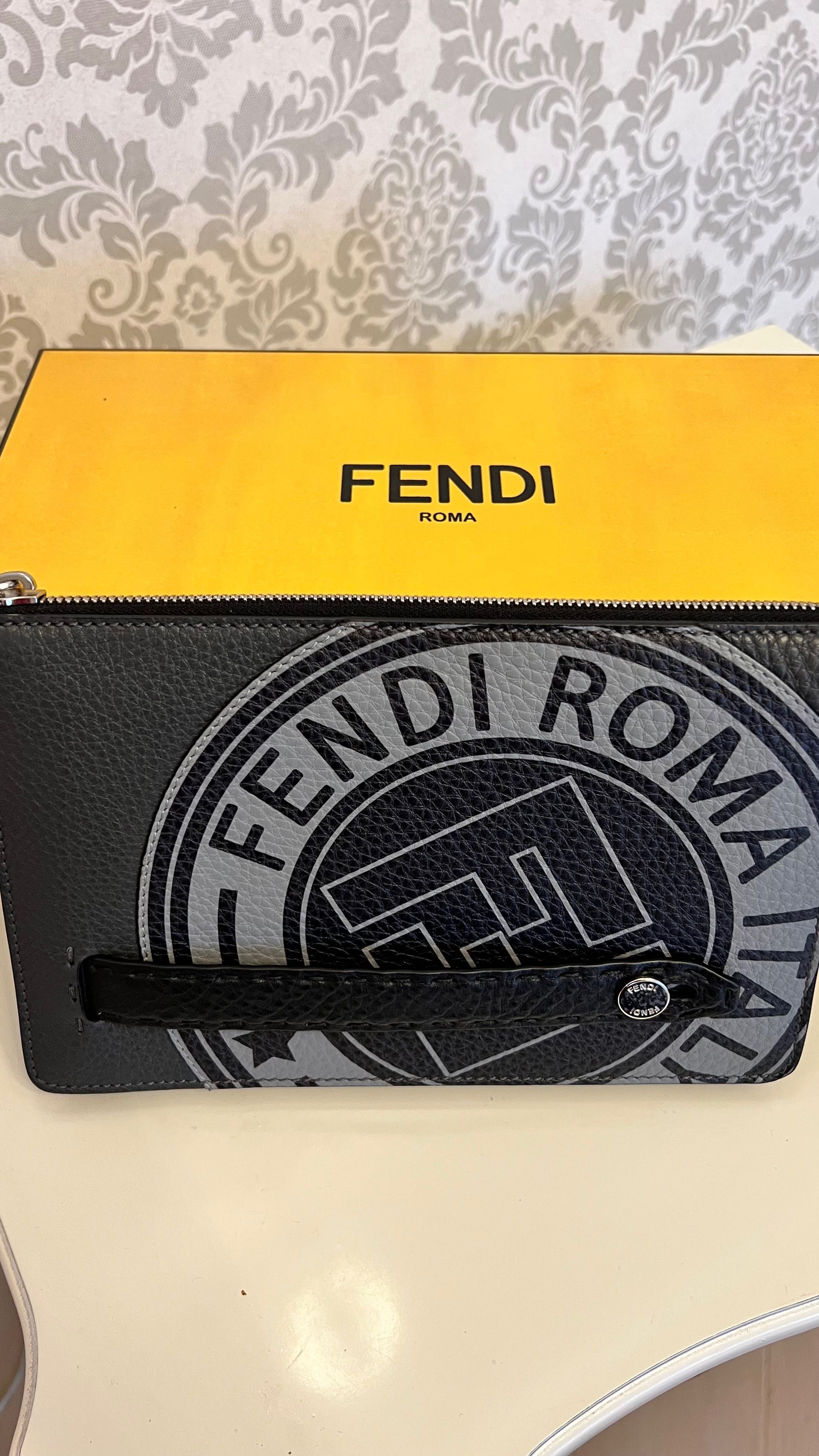 Клач Fendi.  Шкіряний